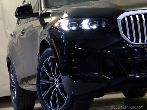 New 2026 BMW X5 xDrive50e w/ M Sport Package image 4