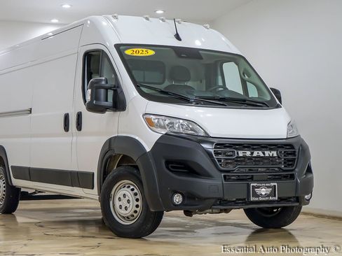 Used 2025 RAM ProMaster 2500 w/ Convenience Group FWD image 2