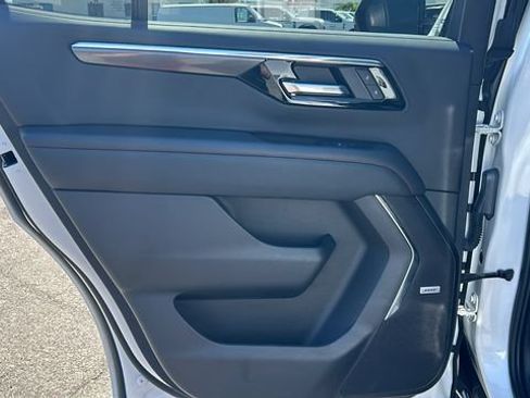 Used 2025 Chevrolet Tahoe RST w/ RST Capability Package AWD/4WD image 15