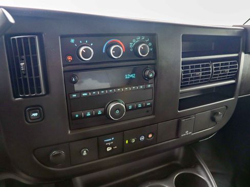 Used 2023 Chevrolet Express 3500 w/ Power Convenience Package RWD image 20
