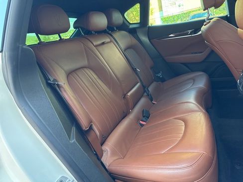 Certified 2022 Maserati Levante GT image 19