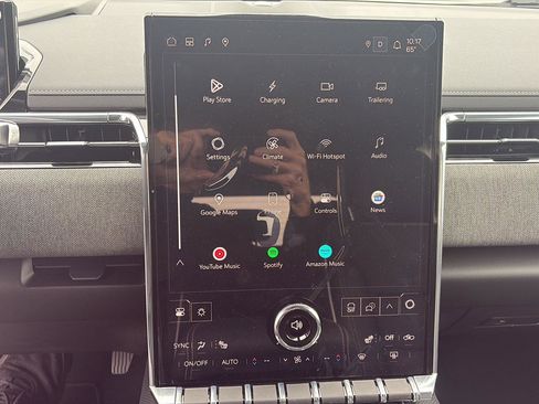 Used 2026 GMC Sierra EV Elevation image 19