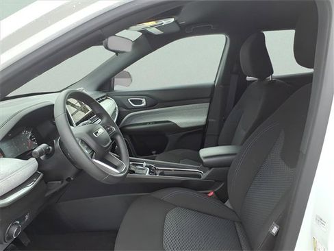 Used 2023 Jeep Compass Sport image 12