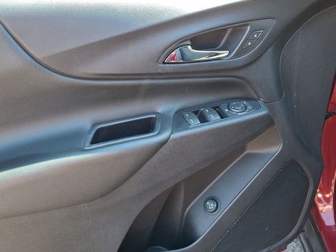 Used 2019 Chevrolet Equinox LT image 12