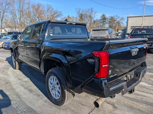 Certified 2024 Toyota Tacoma SR5 image 5