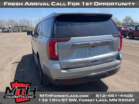 Used 2024 GMC Yukon XL AT4 w/ Technology Package AWD/4WD image 11