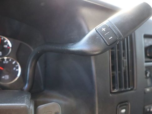 Used 2016 Chevrolet Express 2500 image 29