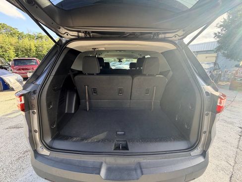 Used 2019 Chevrolet Traverse LS FWD image 14