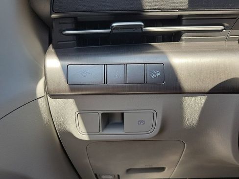 Used 2024 Hyundai Kona SEL FWD image 14