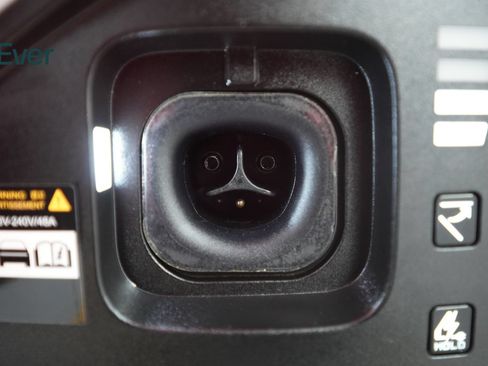 Used 2025 Kia EV6 Light w/ Light LR Technology Package RWD image 10