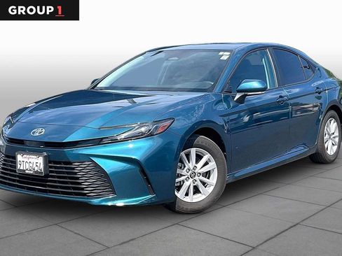 Used 2025 Toyota Camry LE FWD image 1