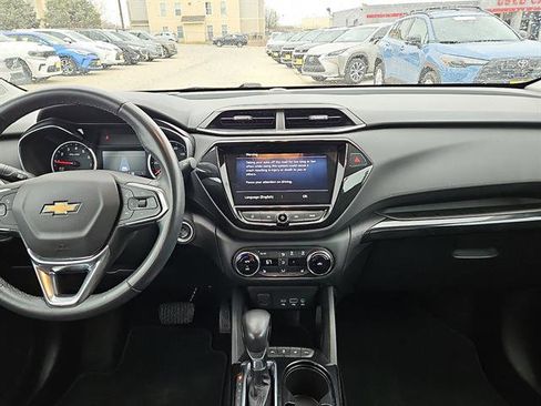 Used 2021 Chevrolet TrailBlazer LT w/ Premium Seating Package image 10