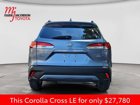 Used 2024 Toyota Corolla Cross LE w/ Moonroof Package AWD/4WD image 11