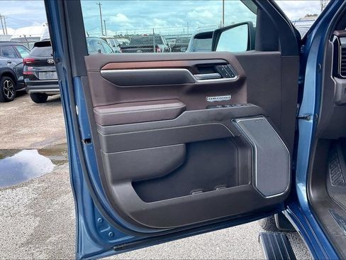 Used 2024 GMC Sierra 1500 Denali RWD image 17