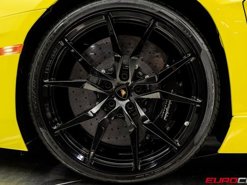 Used 2015 Lamborghini Aventador LP 700-4 AWD/4WD image 21