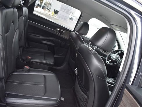 Used 2021 Kia Sorento EX image 13