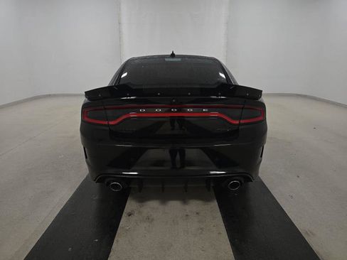 Used 2019 Dodge Charger Scat Pack w/ Navigation & Travel Group image 5