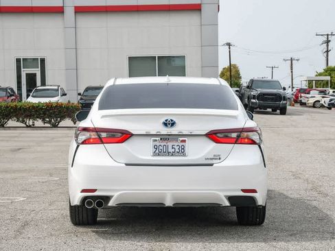 Used 2023 Toyota Camry SE w/ Cold Weather Package image 8