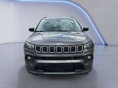 Used 2024 Jeep Compass Latitude AWD/4WD image 8