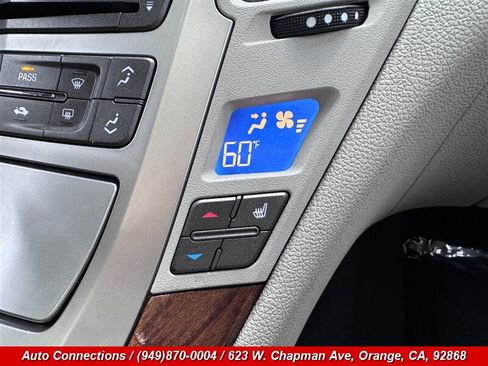Used 2010 Cadillac CTS Luxury RWD image 17