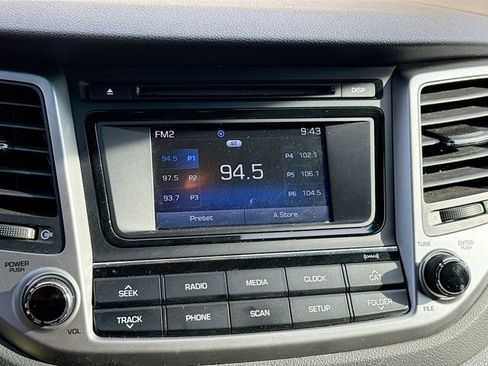 Used 2017 Hyundai Tucson SE image 14