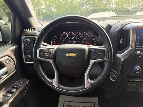 Used 2021 Chevrolet Silverado 1500 LT w/ Bed Protection Package AWD/4WD image 12