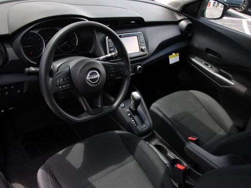 Used 2025 Nissan Kicks Play S FWD image 4