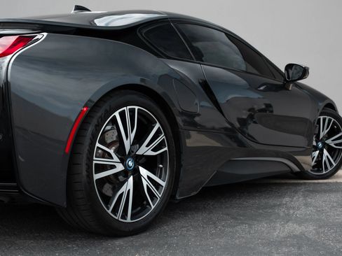 Used 2015 BMW i8 AWD/4WD image 25