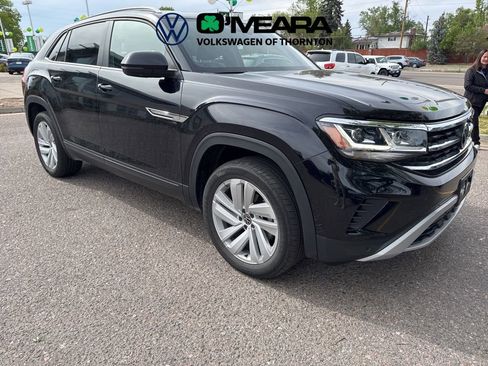 Used 2023 Volkswagen Atlas Cross Sport SE AWD/4WD image 3