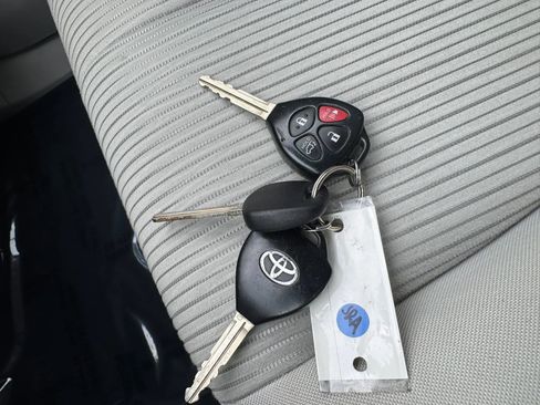 Used 2014 Toyota Venza LE w/ LE Convenience Package AWD/4WD image 43