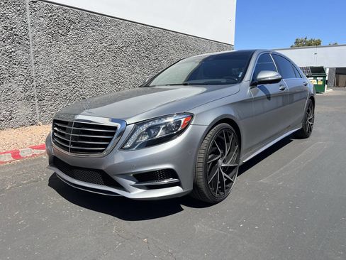 Used 2015 Mercedes-Benz S 550 Sedan w/ Sport Package w/ Sport Package image 2