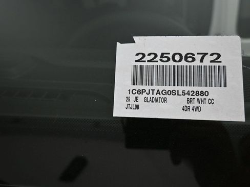 New 2025 Jeep Gladiator Sport image 11