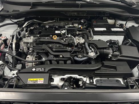 Certified 2022 Toyota Corolla Cross LE image 11