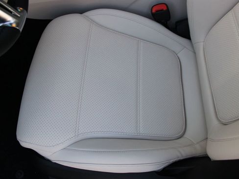 Used 2026 Mercedes-Benz GLC 300 image 14
