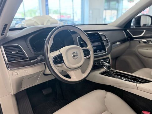 Used 2017 Volvo XC90 T6 Momentum w/ Vision Package AWD/4WD image 16