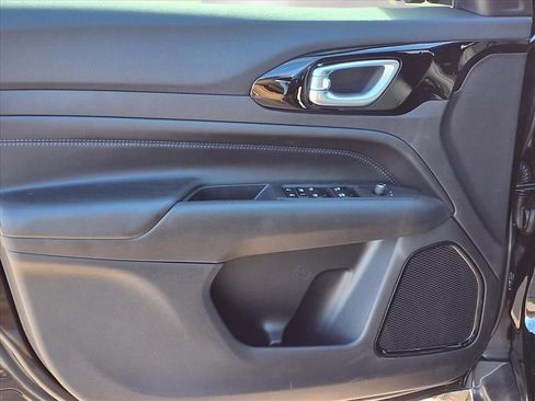 New 2026 Jeep Compass Latitude image 22