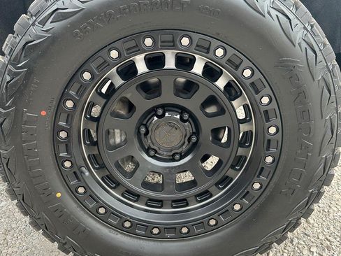 Used 2019 Chevrolet Silverado 1500 LT w/ Trailering Package AWD/4WD image 22