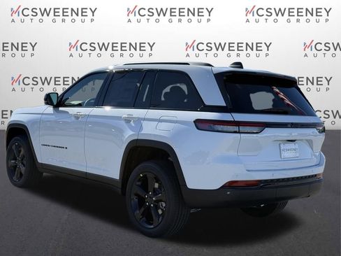 New 2025 Jeep Grand Cherokee Laredo RWD image 3