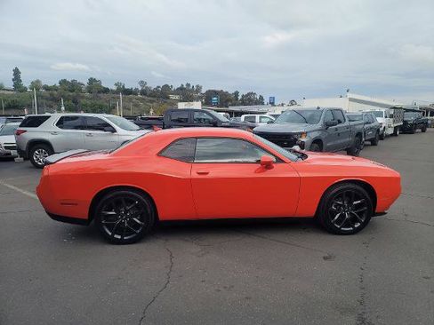 Used 2022 Dodge Challenger SXT w/ Blacktop Package image 9