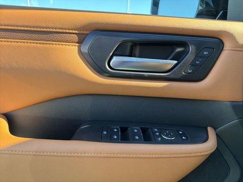 New 2026 Nissan Armada SL w/ Captain's Chari Seat Package image 24