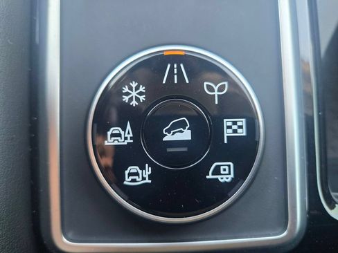 New 2026 Nissan Pathfinder SL FWD image 21