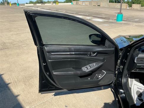 Used 2020 Honda Accord Sport image 25