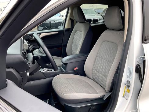 Used 2020 Ford Escape SE image 26