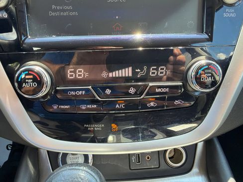 Used 2018 Nissan Murano S AWD/4WD image 19