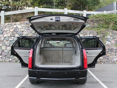 Used 2007 Cadillac SRX w/ Theater Package image 10