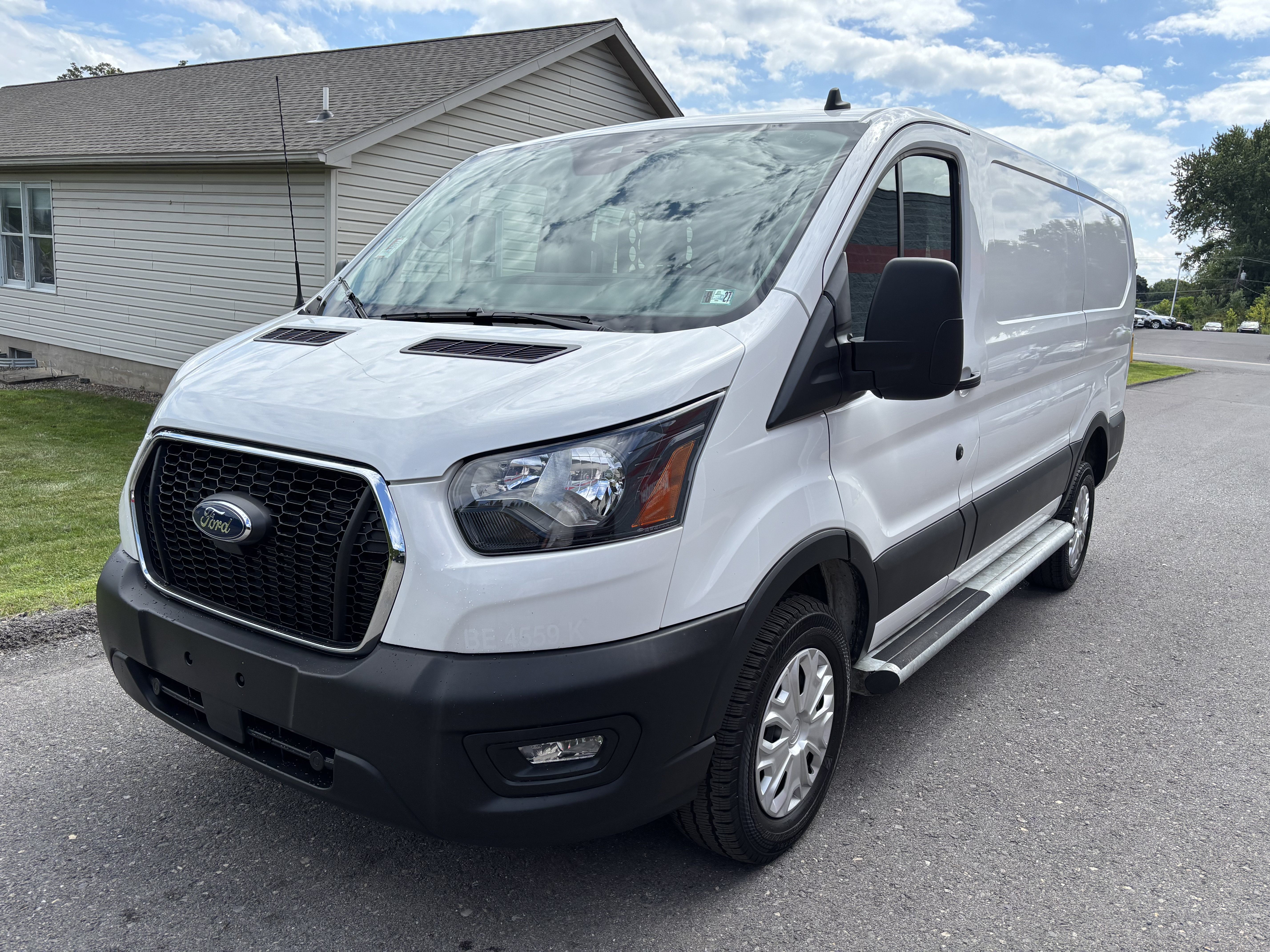 Used 2025 Ford Transit 250 Low Roof w/ Exterior Upgrade Package RWD image 8