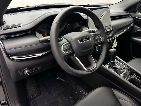 New 2026 Jeep Compass Latitude image 11