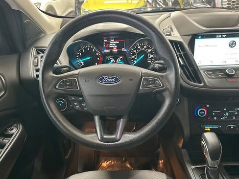 Used 2019 Ford Escape SE FWD image 17