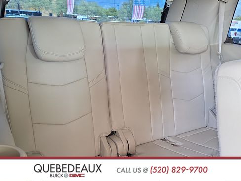 Used 2019 Cadillac Escalade Luxury AWD/4WD image 24