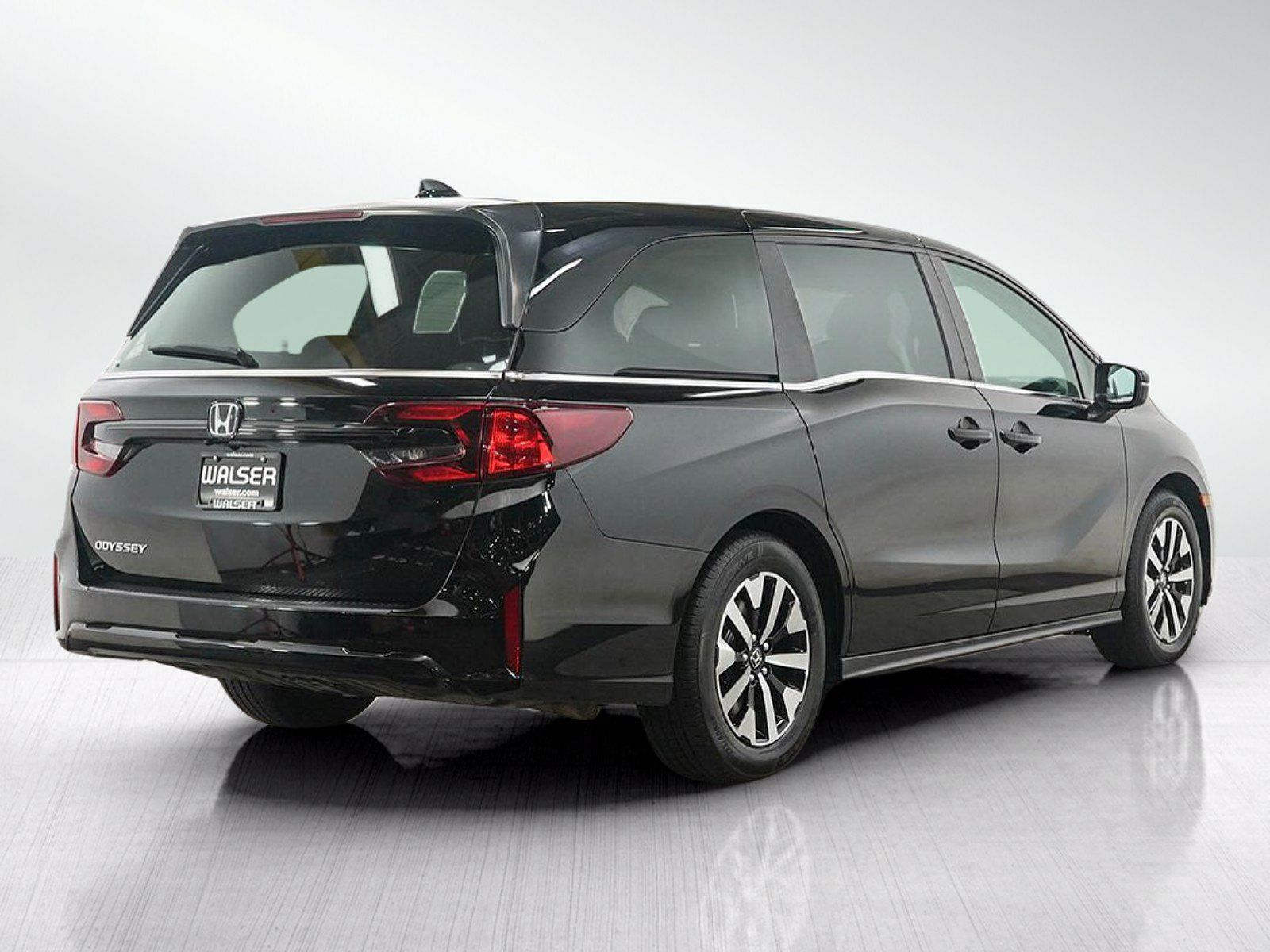 Used 2025 Honda Odyssey EX-L image 5
